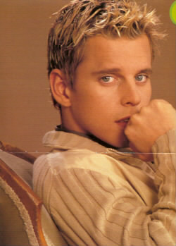 chrislookinsexy.jpg